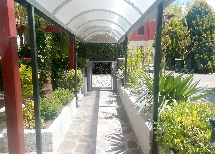 Rita فندق تّشيرفييا